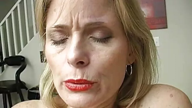 Gratis porno ingen registrering  Malto Kyra og hendes første lesbiske skuespillere dansk amatør sex video