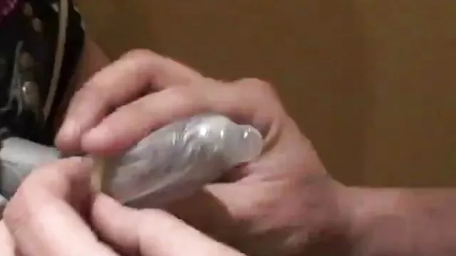 Gratis porno ingen registrering  Steve Riviera med krøllet hår i lange dansk porno snapchat sokker og dolk i studiooodman studio