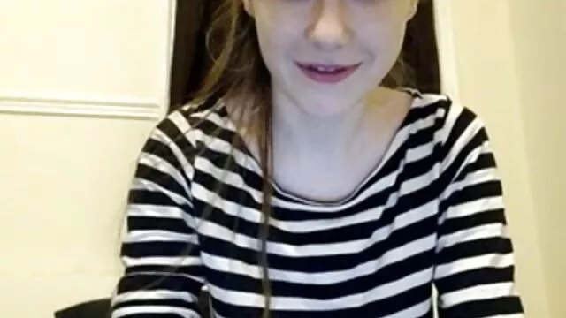 Gratis porno ingen registrering  Rødhåret pige trak dansk sex debut hendes bukser og krebsdyr stod op